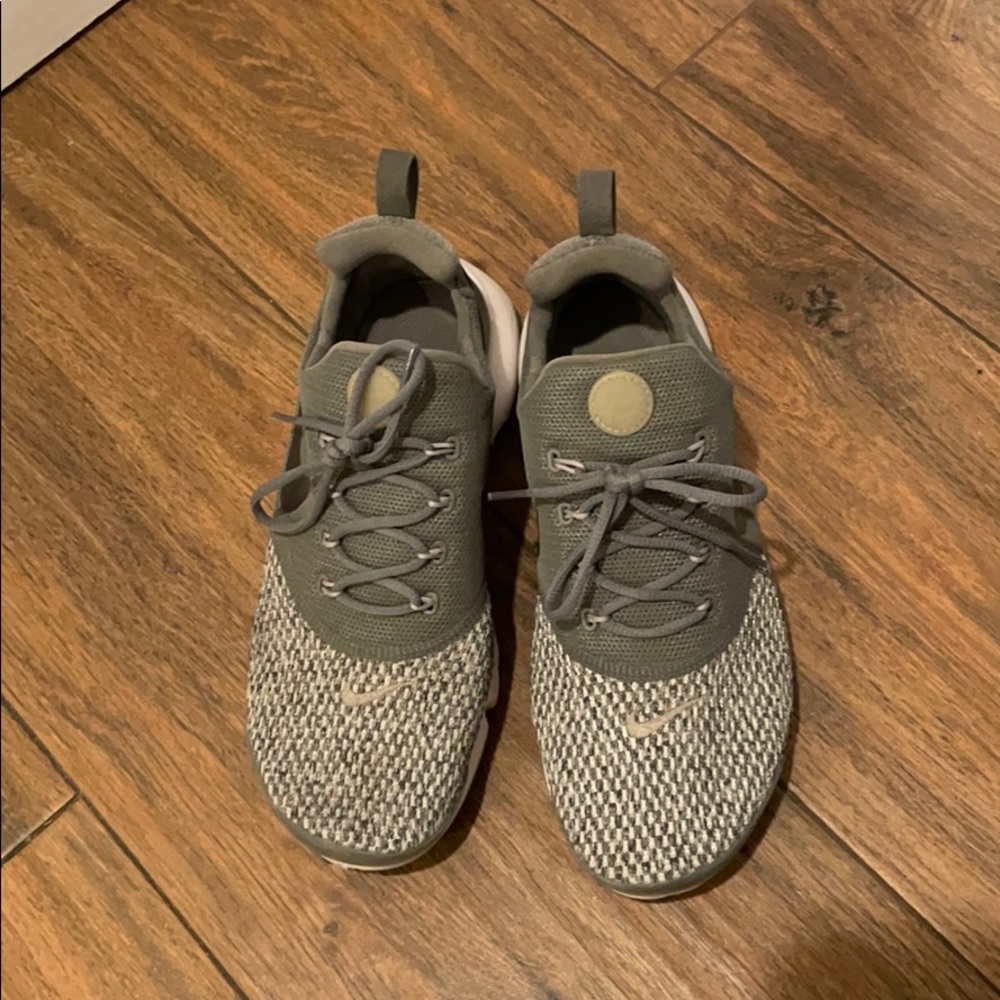 Boys size 6 army green nike shoes